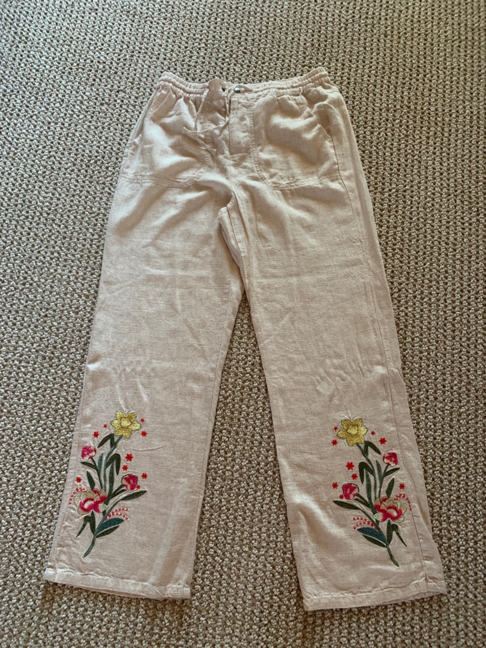 New Embroidered Style Me Linen blend pants Medium